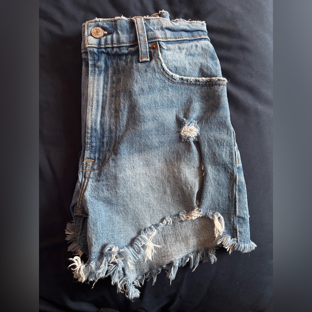 Abercrombie High Rise 4” Mom Shorts 25(0)